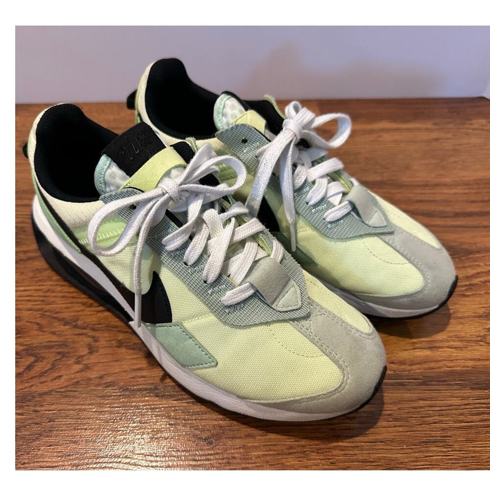 Nike Air Max Pre Day Sneakers Light Liquid Lime Women’s Size 7.5 Neon Sport